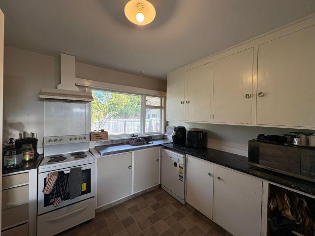House for rent in Chaslands, Canterbury