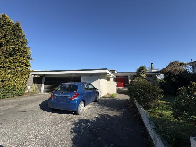 House for rent in Chaslands, Canterbury