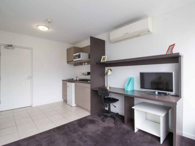 Granny Flat for rent in Box Hill, Melbourne