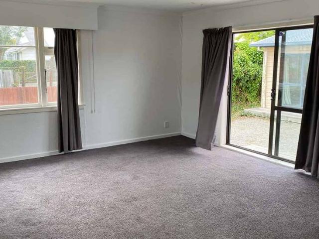 House for rent in Chaslands, Canterbury