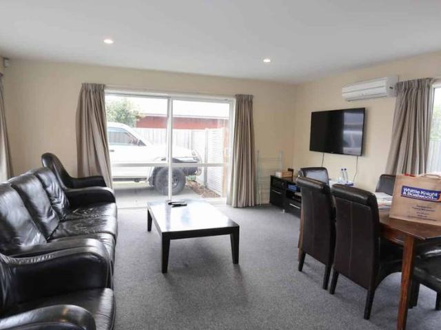 House for rent in Chaslands, Canterbury