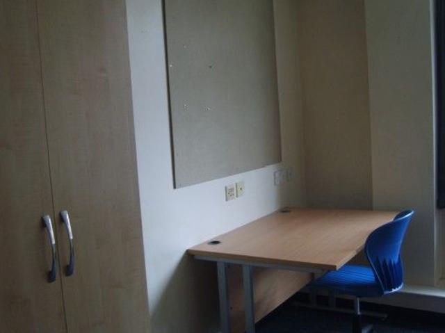 Room for rent in Joiner's Square, Hanley