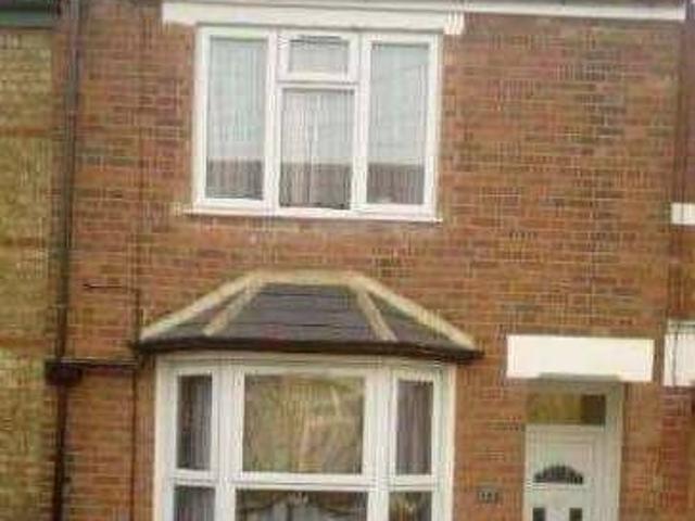 Room for rent in Robin Hood, The Slade