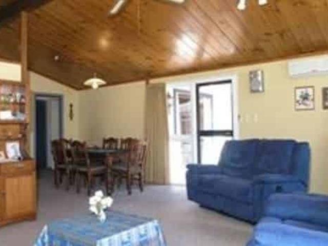 House for rent in Chaslands, Canterbury
