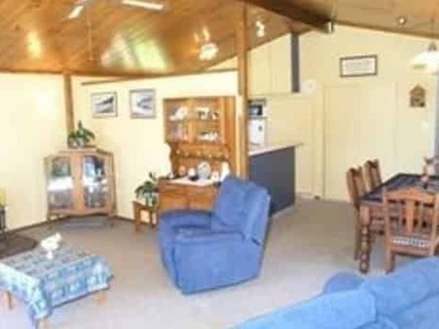 House for rent in Chaslands, Canterbury