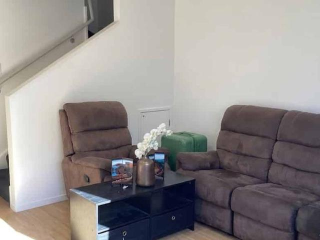 Townhouse for rent in Addington, Canterbury