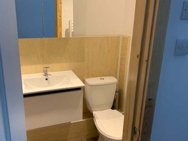 Apartment for rent in Nangreaves, Wales