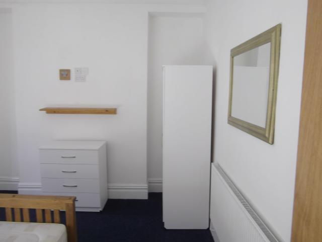 Apartment for rent in Nangreaves, Wales