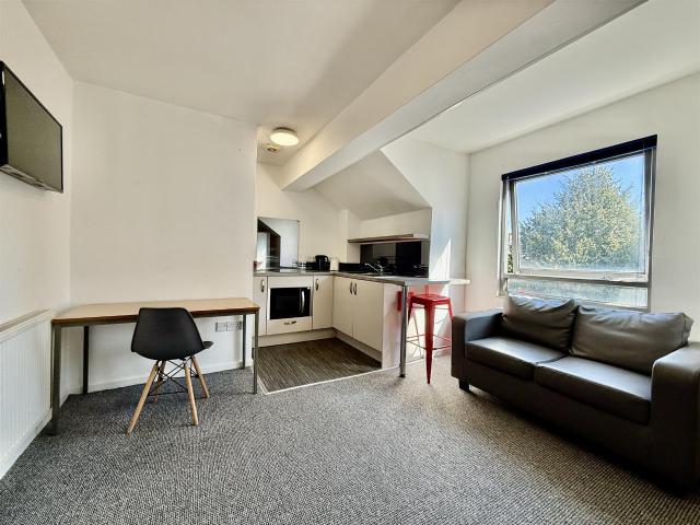 Apartment for rent in Pennycomequick, Mount Wise
