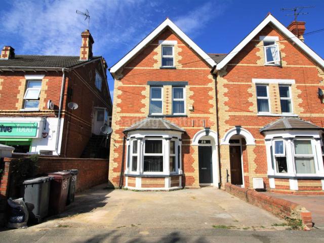 Apartment for rent in Newtown, Reading