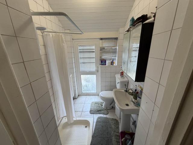 Apartment for rent in Plasnewydd, Falcon Lodge