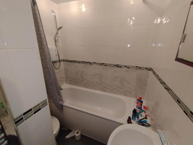 Apartment for rent in Falcon Lodge, Wales