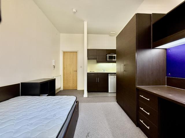Apartment for rent in Greenbank, Mount Wise
