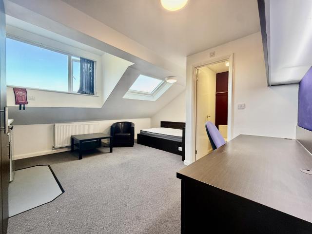 Apartment for rent in Greenbank, Mount Wise
