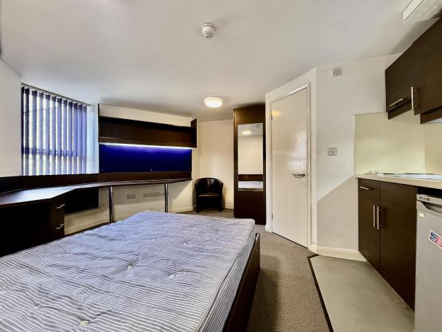Apartment for rent in Greenbank, Mount Wise