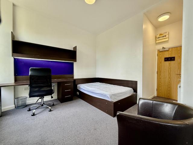 Apartment for rent in Greenbank, Mount Wise