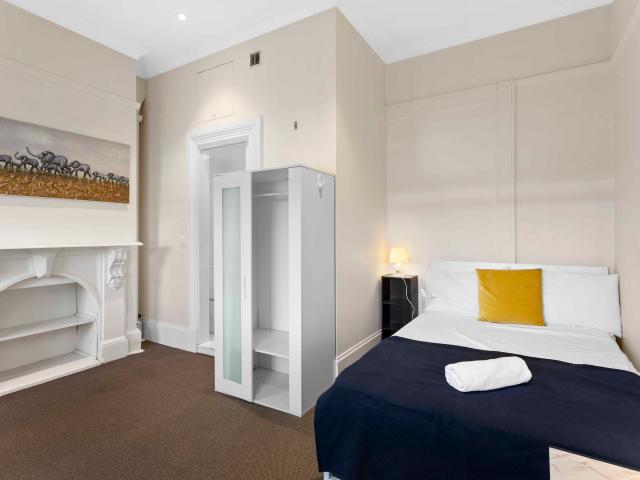 Apartment for rent in Lower North Shore, Sydney