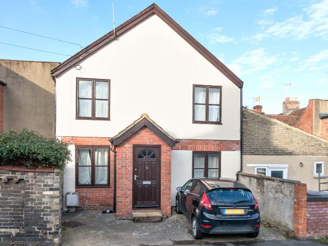 Apartment for rent in Heigham Grove, East Bank