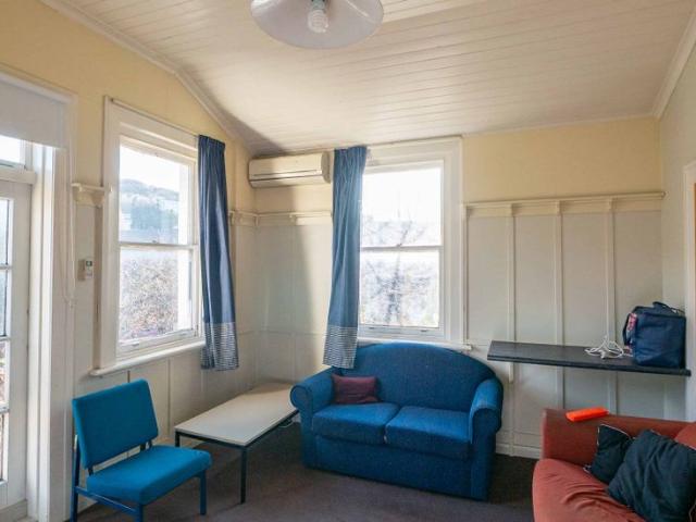 House for rent in Otakou