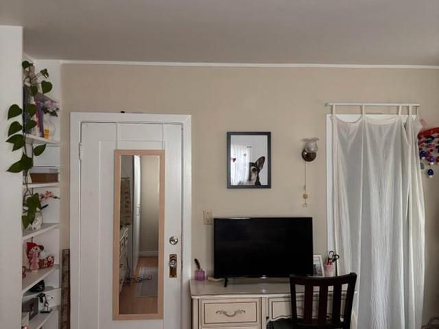 Room for rent in Pasadena, California