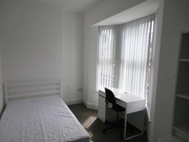 House for rent in Kensington, Calderstones