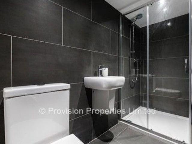 Room for rent in Beckett Park, Headingley