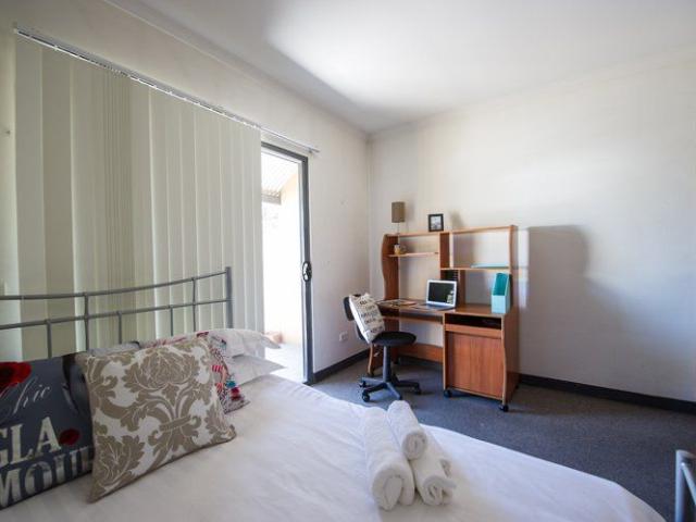 Room for rent in Horseshoe Creek, South Australia