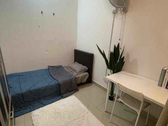 Room for rent in Petaling, Alam Impian