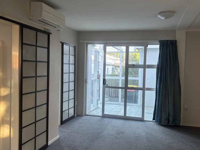 House for rent in Chaslands, Canterbury