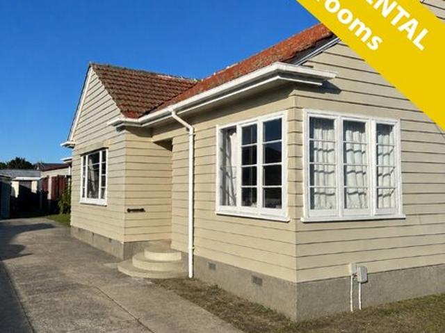 House for rent in Chaslands, Canterbury