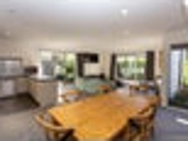 House for sale in Chaslands, Canterbury