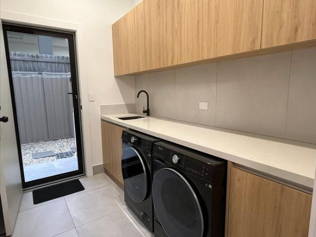 Townhouse for rent in Fernbrook, Queensland