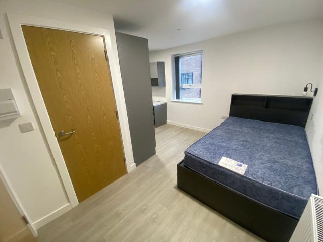 Studio for rent in Old Trafford, Trafford Park