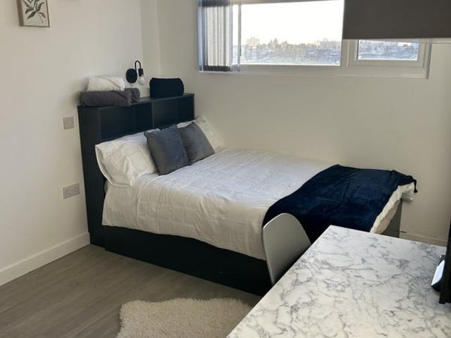 Studio for rent in Old Trafford, Trafford Park