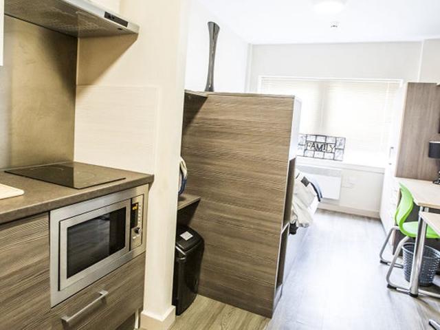 Studio for rent in Hutchesontown, Gorbals