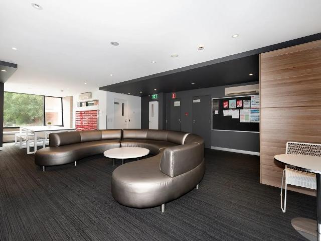 Granny Flat for rent in Carlton, Melbourne