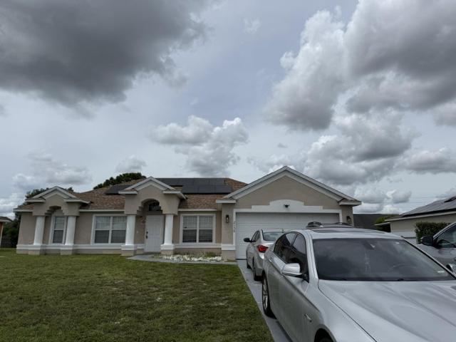 Room for rent in Port Saint Lucie, Florida