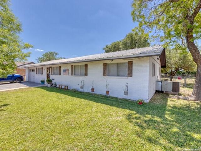 House for sale in Uvalde, Texas