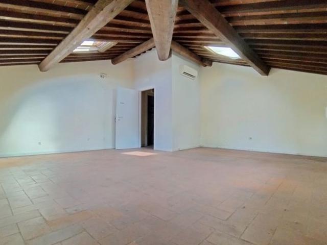 Ufficio in affitto a Lucca