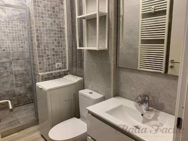 Appartamento in affitto a Municipio 9, Milano