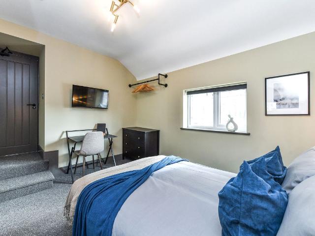Studio for rent in Crewton, East Midlands