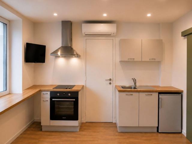 Studio location à Les Quatre Poteaux, Bourg-en-Bresse