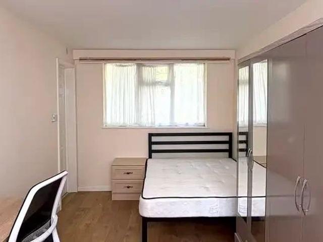 Studio for rent in Cannon Park, West Midlands