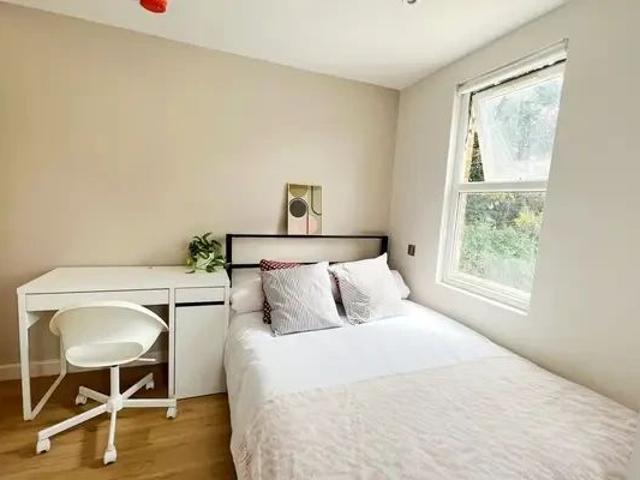 Studio for rent in Norbiton, Greater London