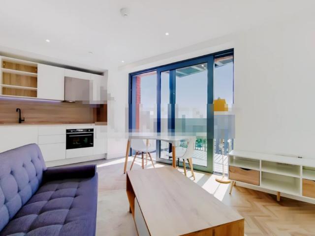 Studio for rent in Bromley-by-Bow, Poplar Grove