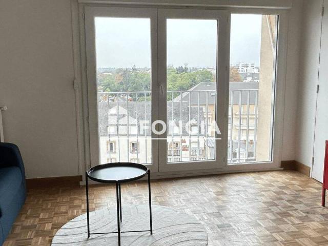 Studio location à rue de la République, Orléans