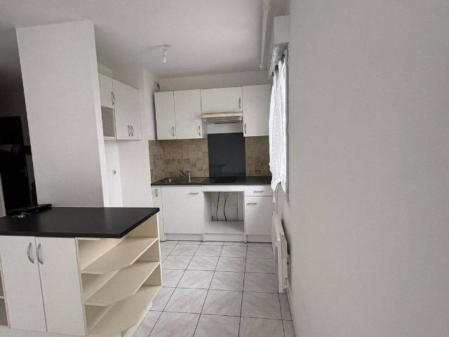 Studio location à Quartier Centre Ville, Viry-Châtillon