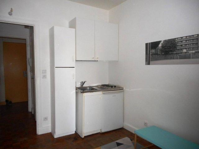 Studio location à Quartier République, Suresnes