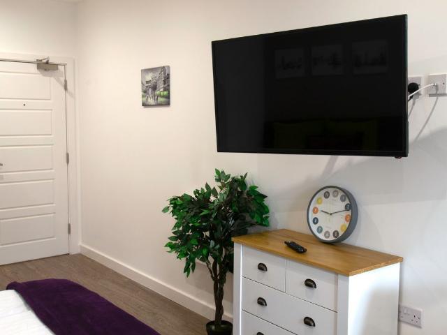 Studio for rent in St Ann's, Haddon