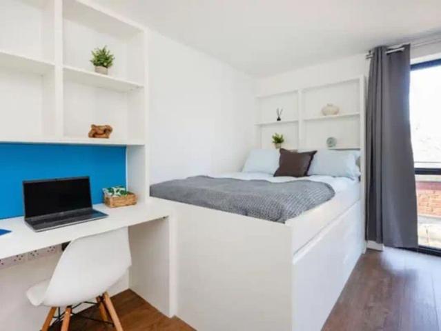 Studio for rent in City Centre, Feckenham